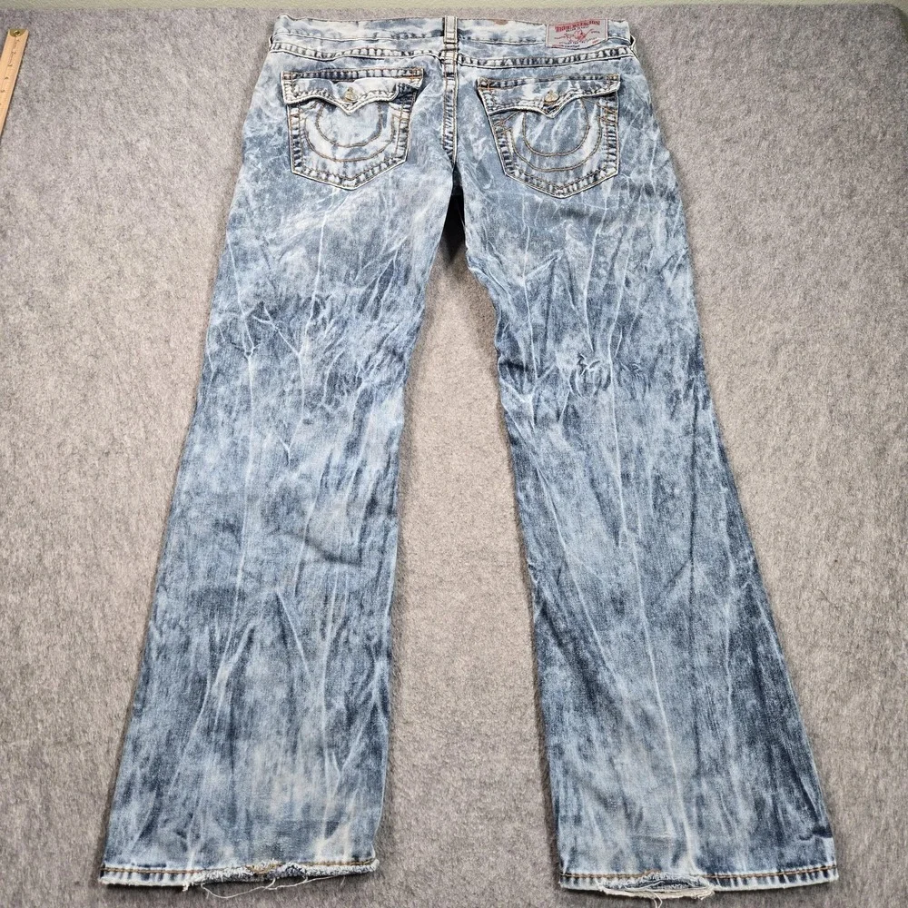 True Religion Jeans Mens 38x33 (tag 40) Blue Acid Wash Straight Denim Distressed